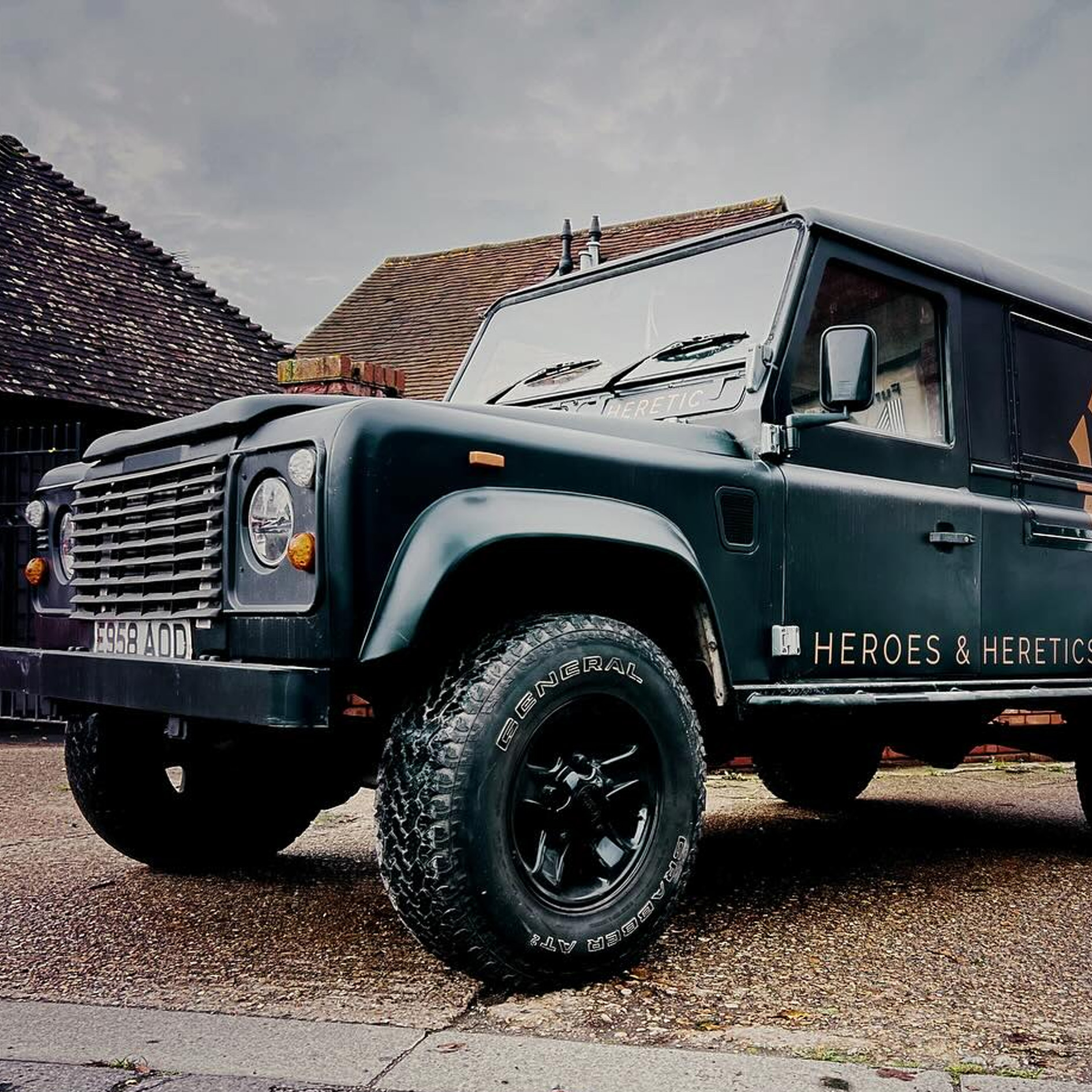 Land Rover Defender